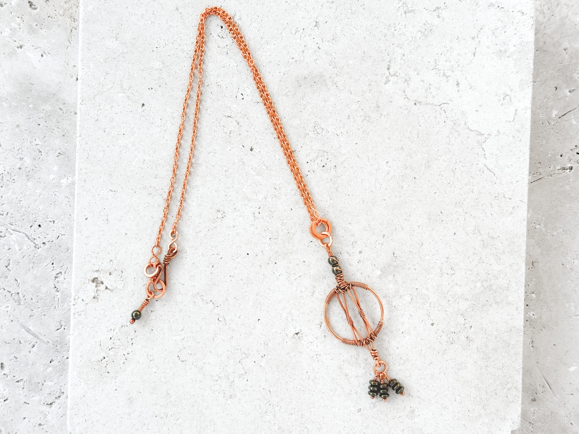 Divina Pendant Necklace