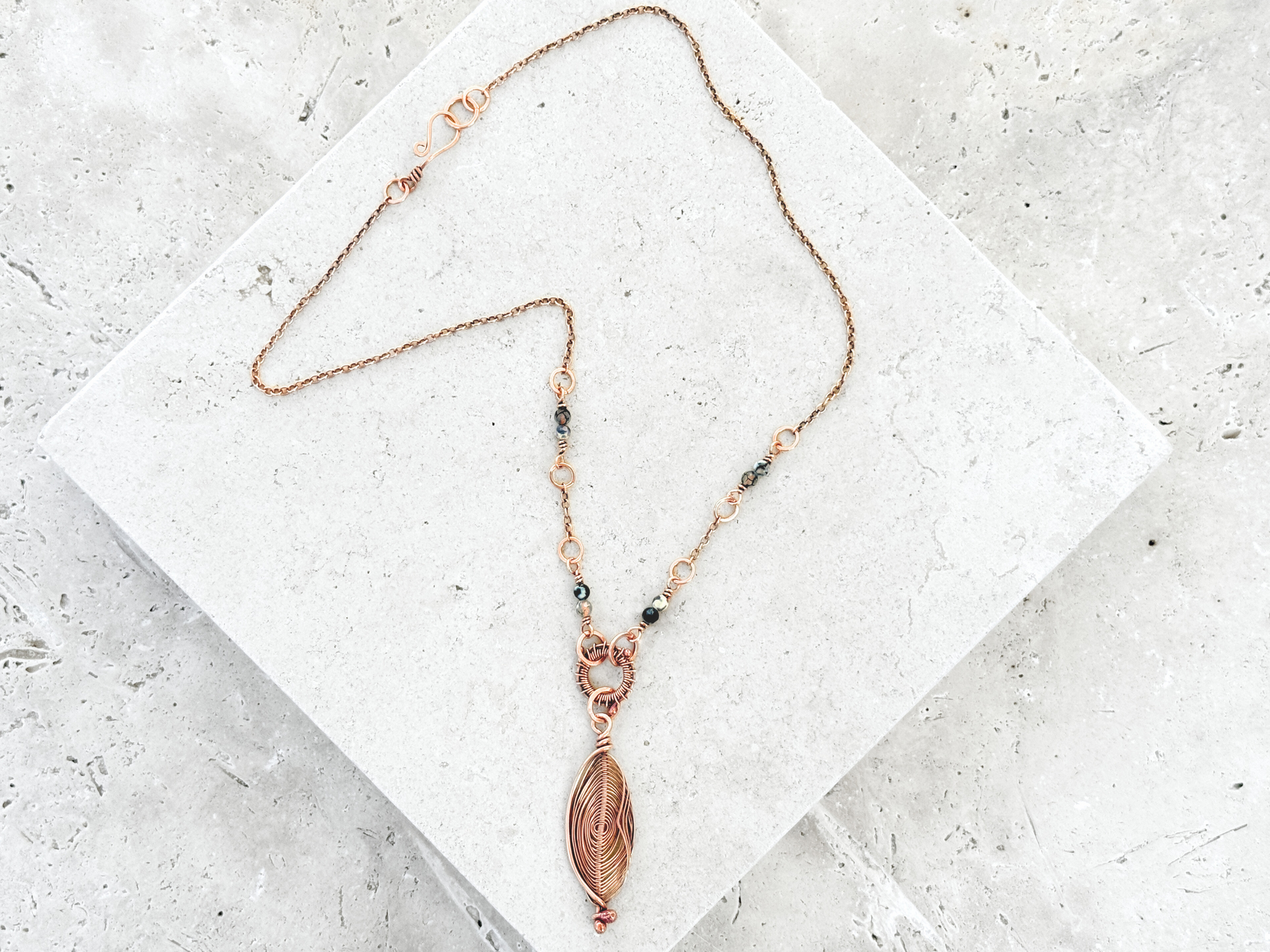 Leaf Pendant Necklace