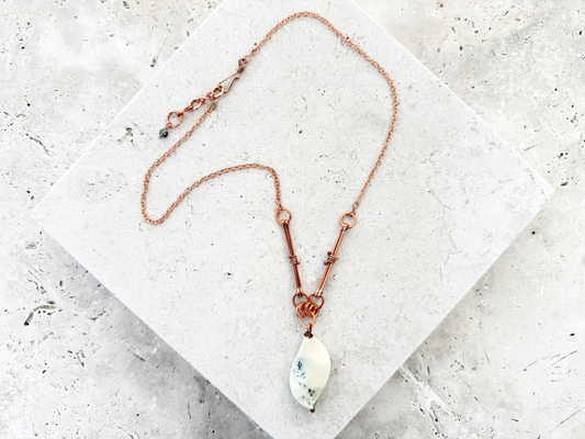 Rivo Pendant Necklace