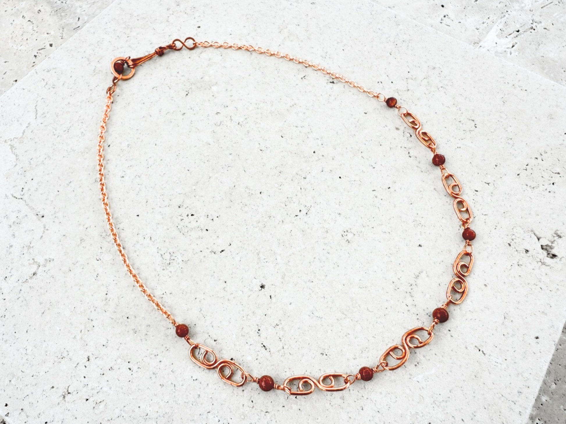 Mesolink Goldstone Choker