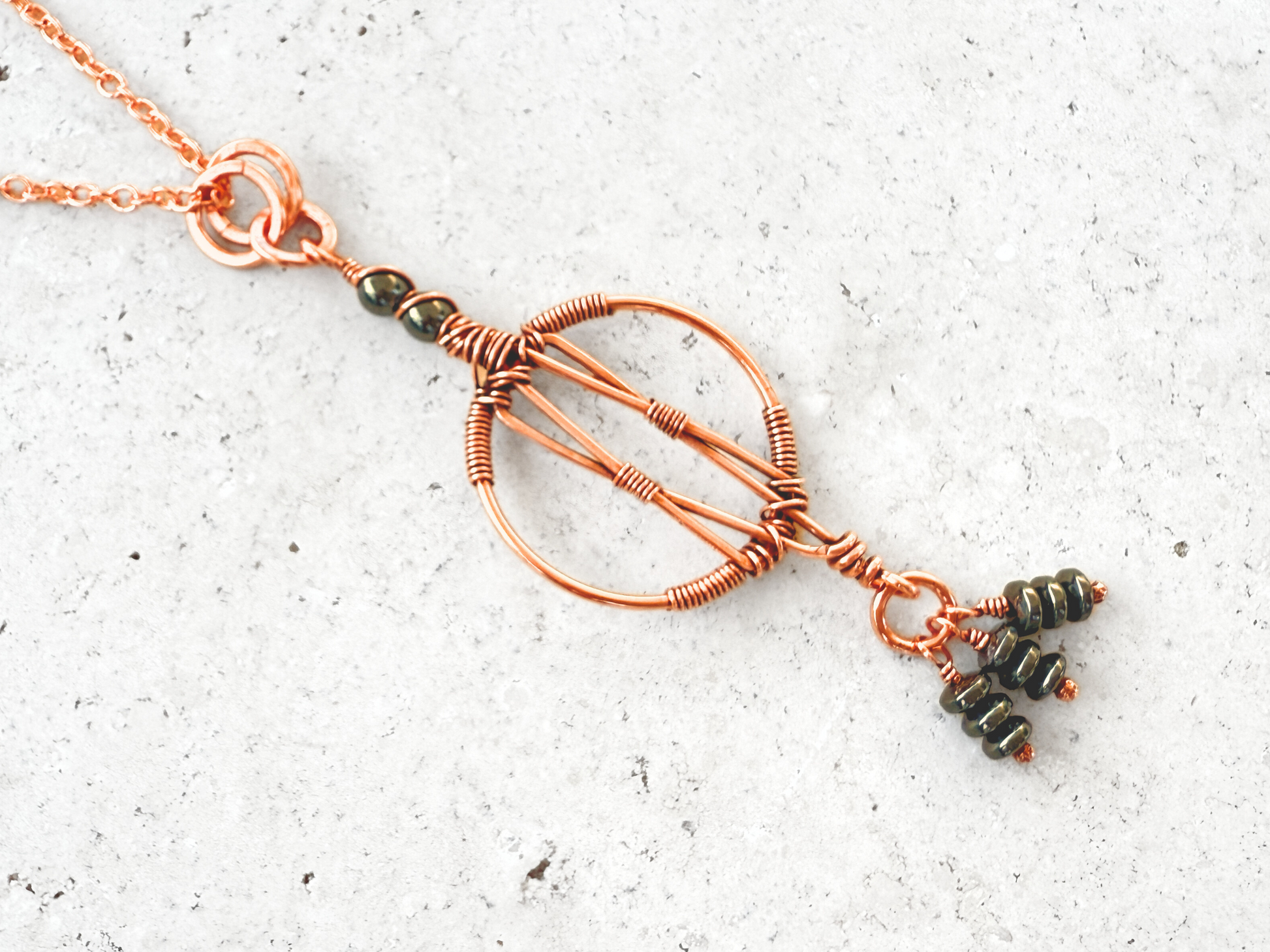 Divina Pendant Necklace