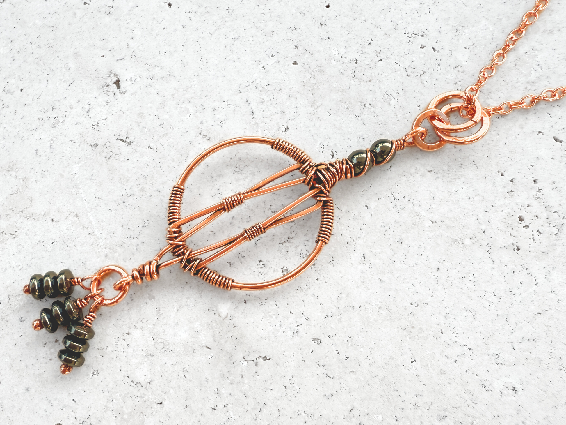 Divina Pendant Necklace